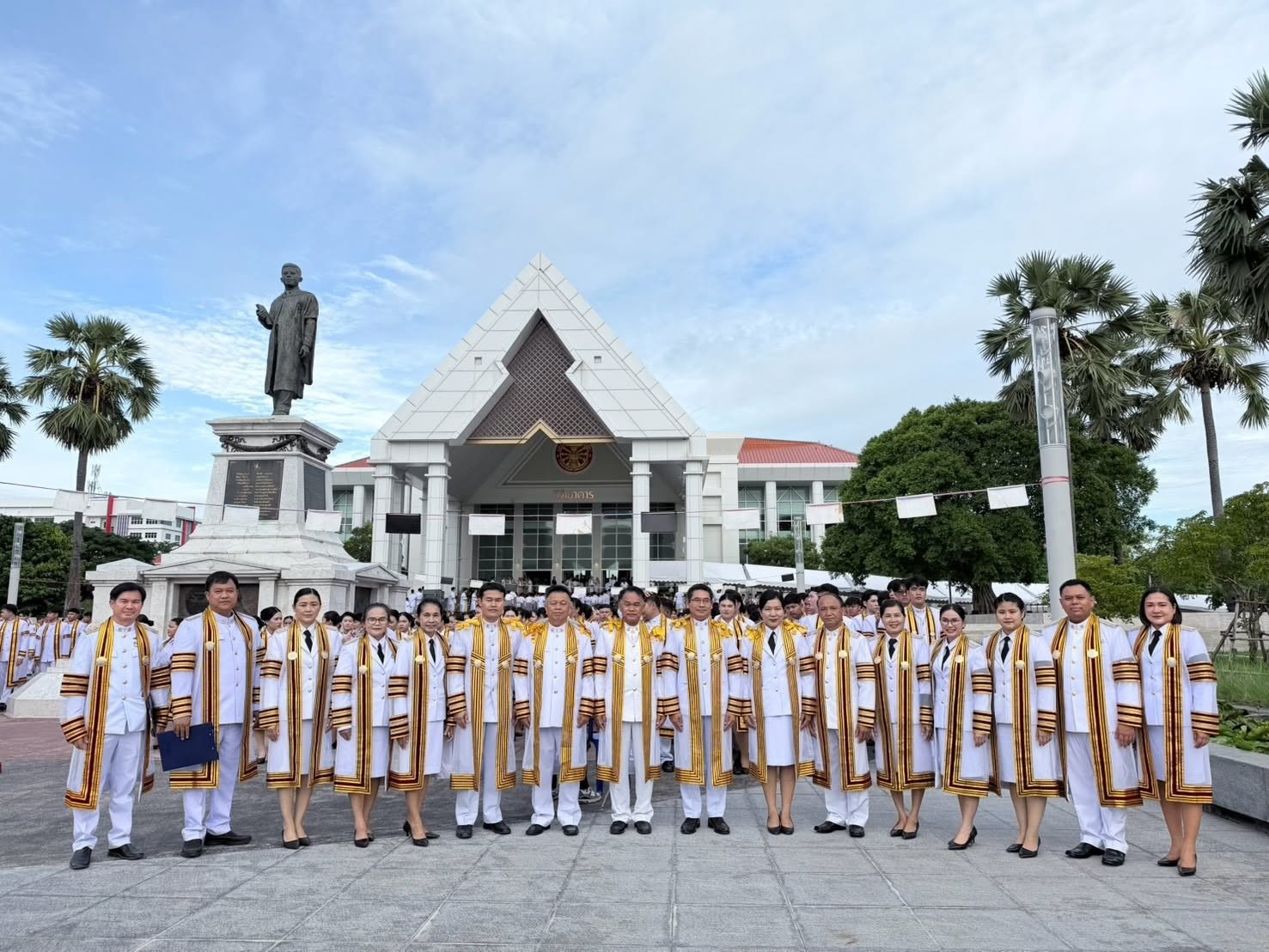 ร่วมแสดงความยินดีบัณฑิตปริญญาตรี ประจำปีการศึกษา 2568